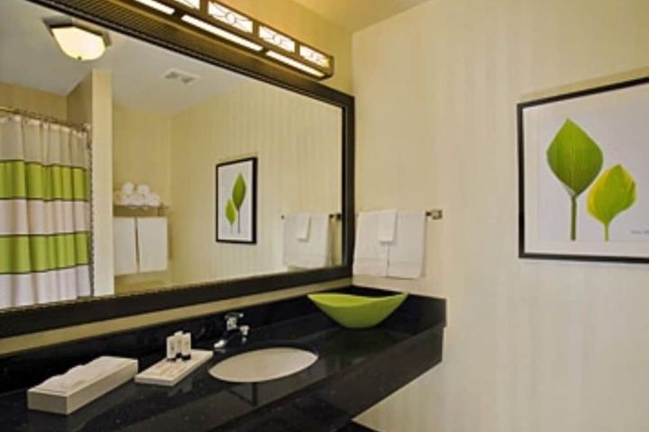 Room 9 of 21