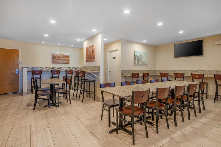Best Western Plus Inn of Hayward