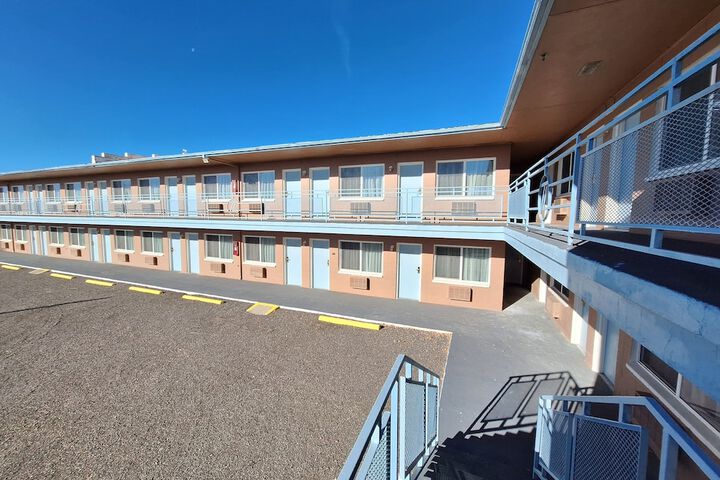 Leisure Lodge Motel