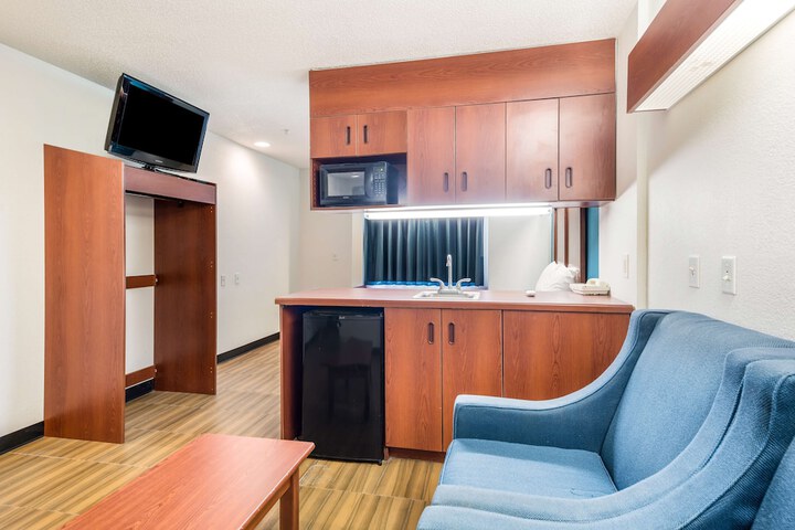 Room 19 of 29
