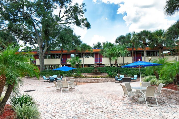 Hotel Exterior 31 of 35