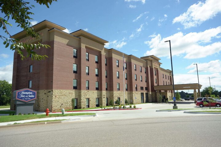 Hotel 5 of 50