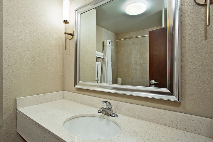 Room 10 of 31