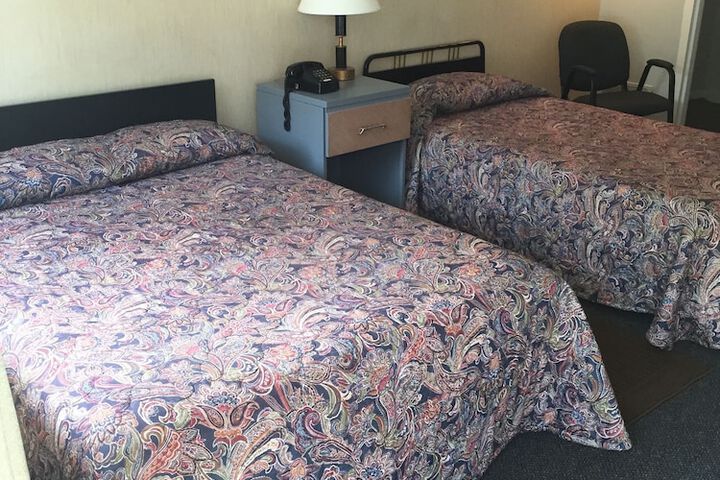 Room 11 of 23