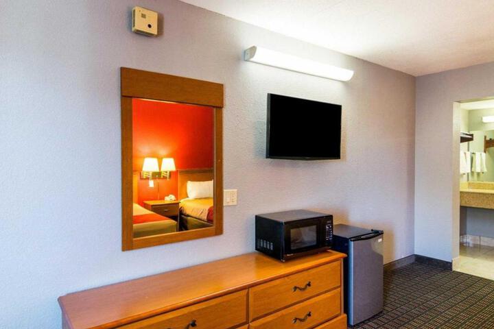 Econo Lodge Wichita Falls Downtown