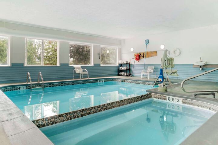 Pool 4 of 37