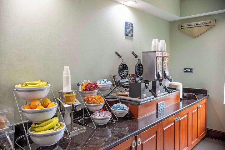 Breakfast/Coffee Service 32 of 43