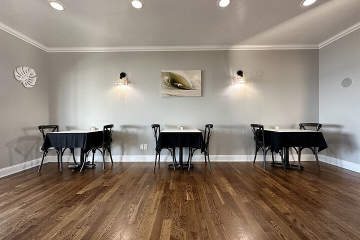 Dining 105 of 187