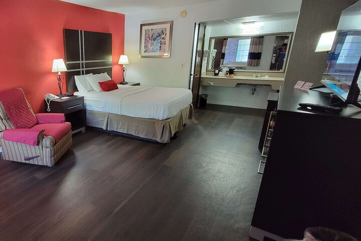 Room 80 of 137