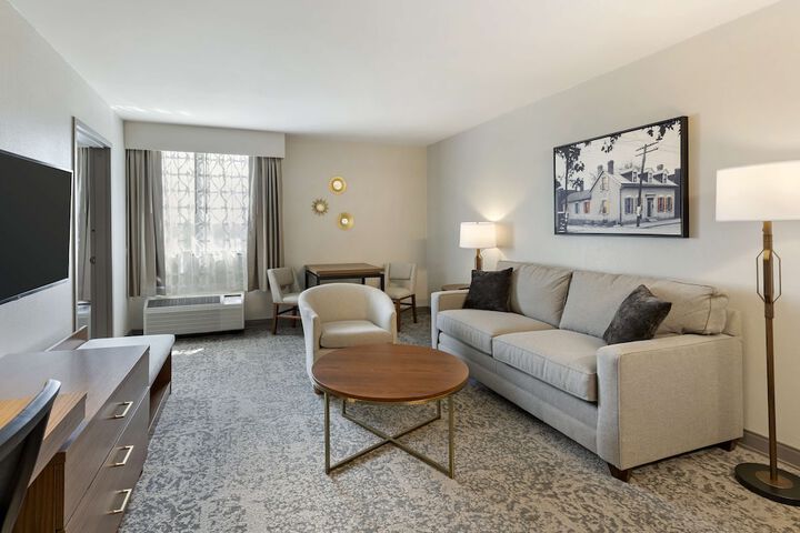 Best Western Plus The Charles Hotel