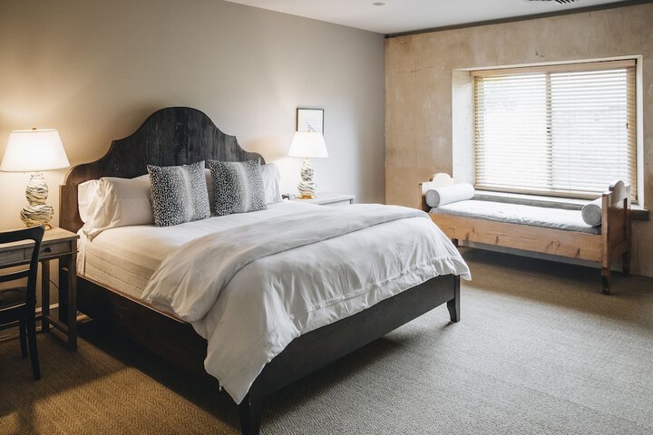 Room 28 of 41