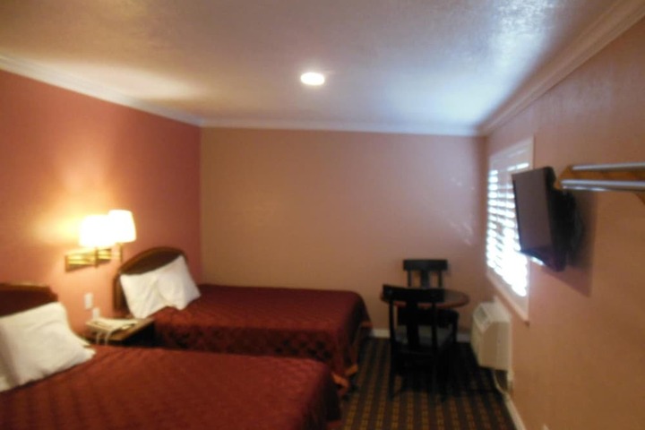 Room 42 of 48