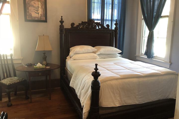 Room 47 of 79