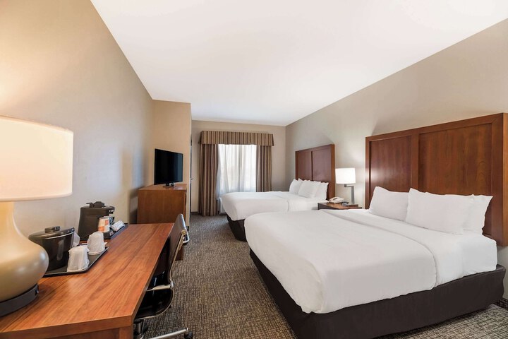 Room 30 of 44