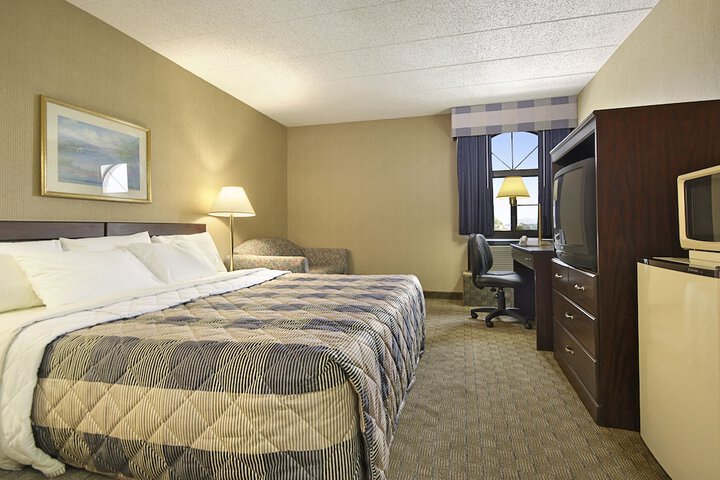 Room 3 of 12