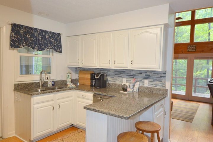 Rosies Creekside Retreat - 3 BR Escape!