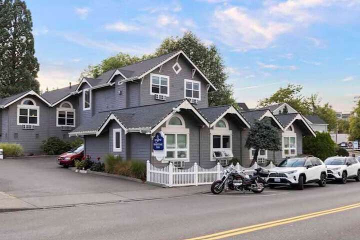 The Maritime Inn