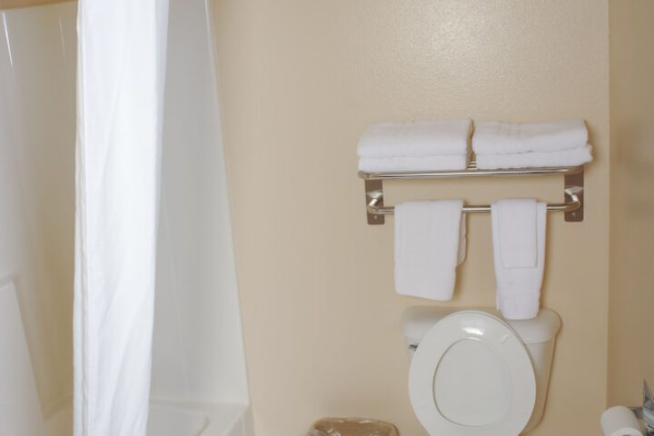 Room 12 of 30