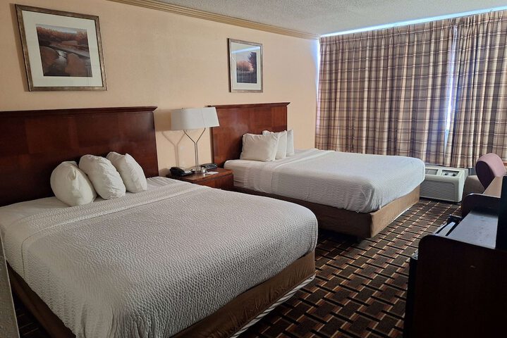 Room 15 of 25