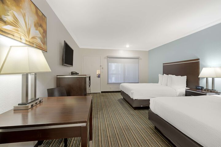 Room 17 of 29