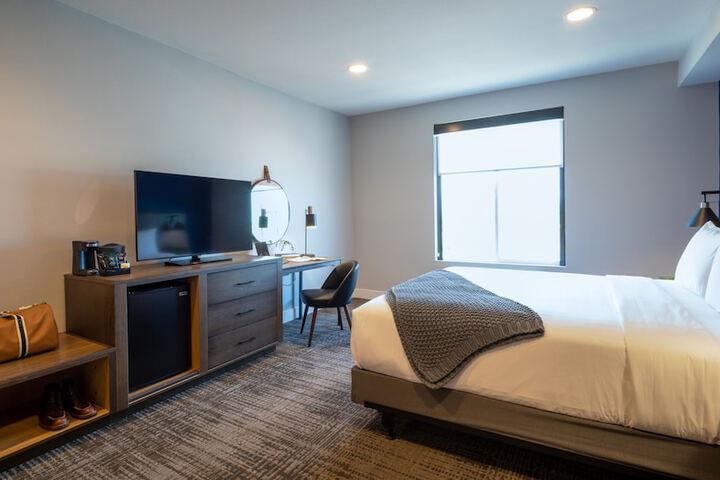 Room 13 of 44