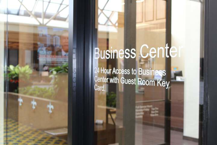 Business Center 86 of 94