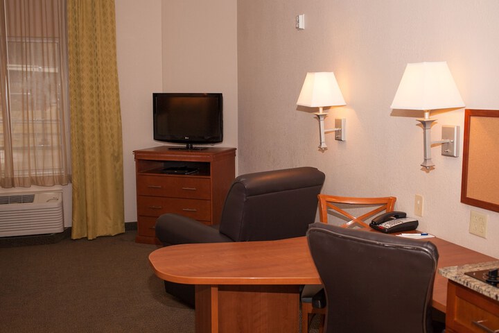 Room 14 of 22