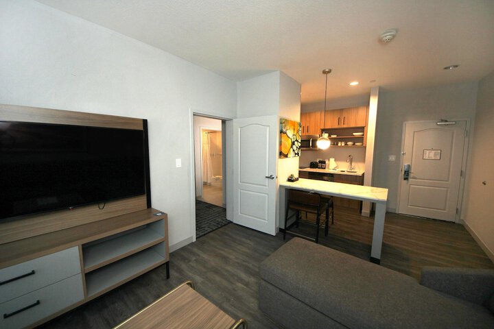 Room 25 of 34