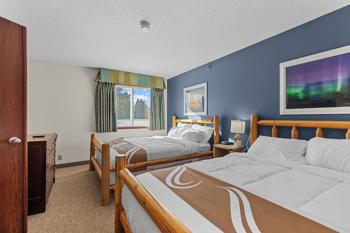 Nisswa Hotel and Suites