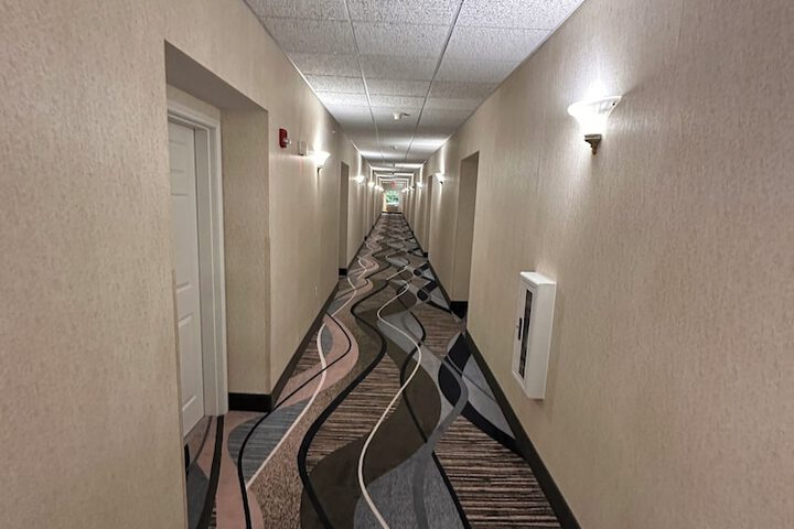 Ballroom/Hall 97 of 109