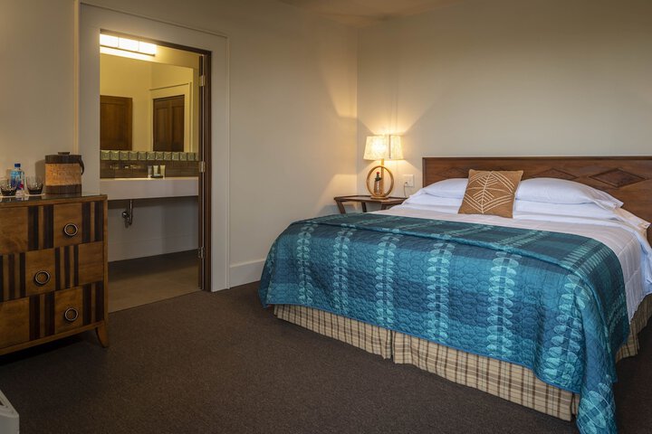 Room 26 of 335
