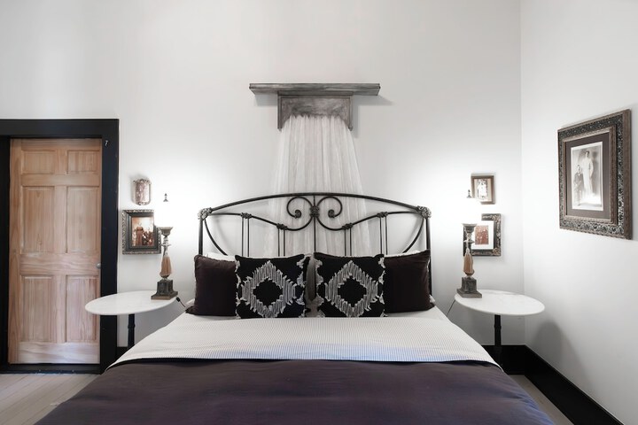 Room 30 of 60