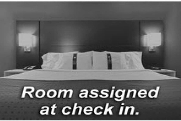 Holiday Inn Express & Suites Brampton by IHG