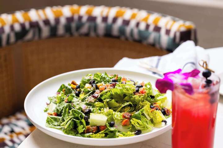 Dining 54 of 64