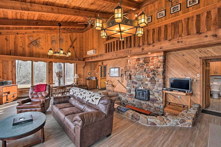 Eagles Nest - Baraboo Cabin on Wisconsin River!