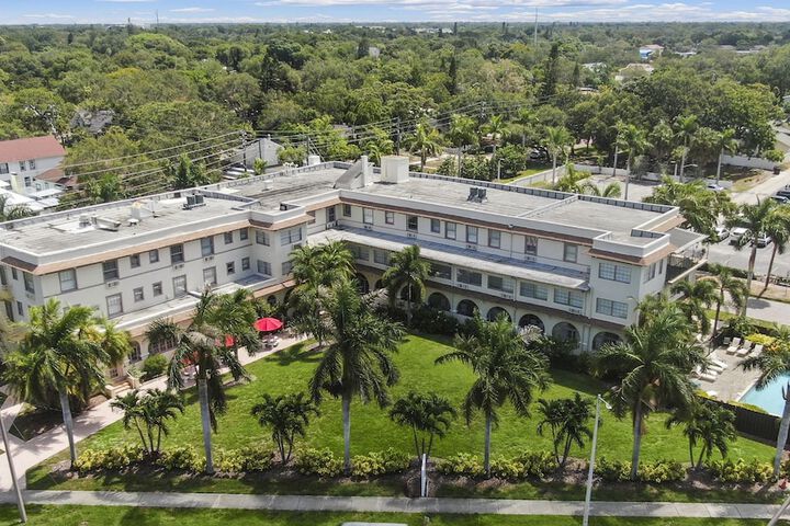 Crystal Bay Historic Hotel