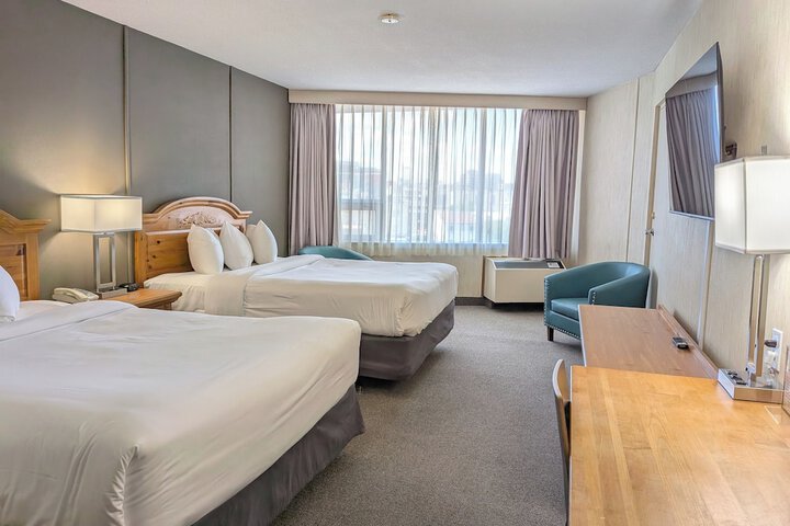 Confederation Place - Hotel