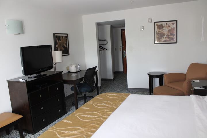 Room 20 of 34