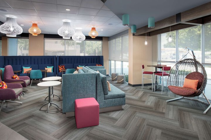 Hotel Interior 5 of 27