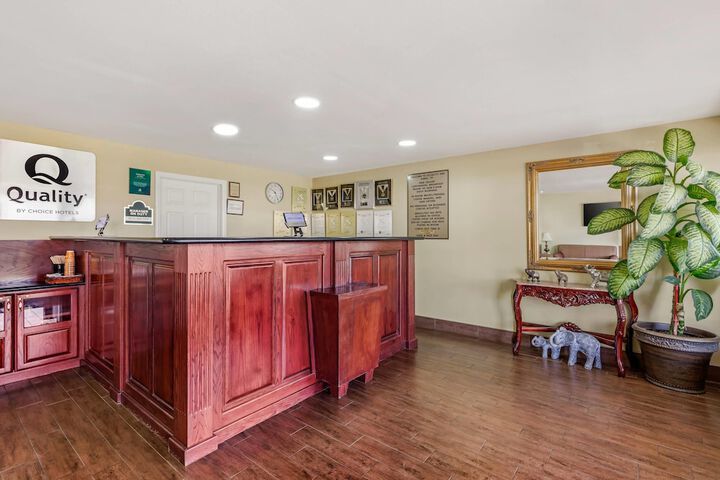 Quality Inn Paris