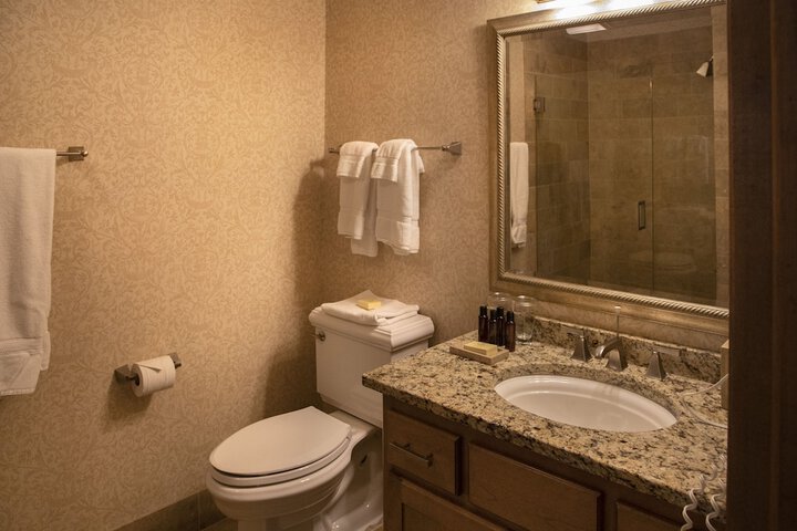 Room 17 of 35