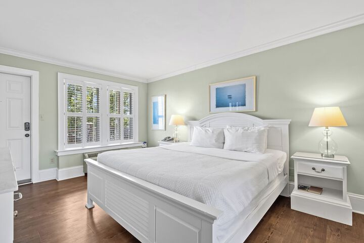 Room 17 of 25