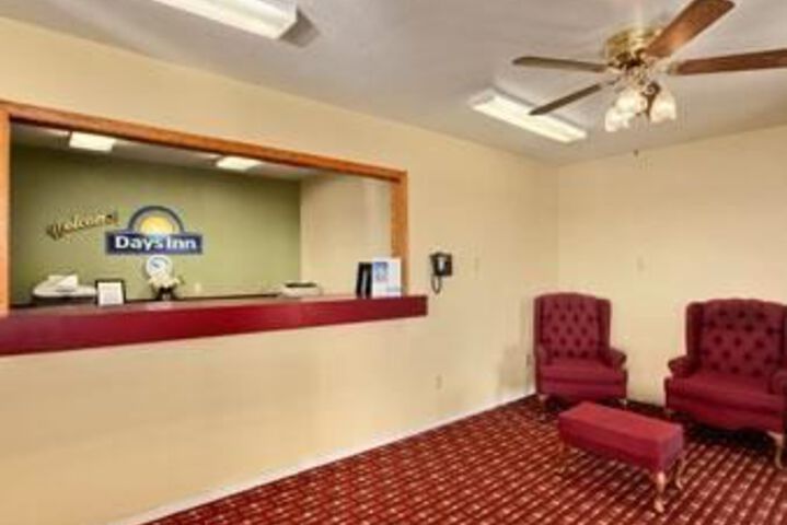 DAYS INN WILLIAMSBURG