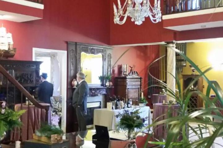 STONE MANOR BED & BREAKFAST INN
