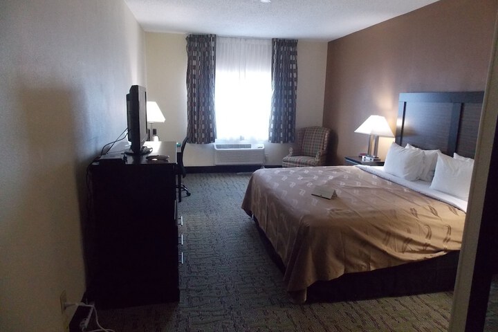 Room 43 of 68