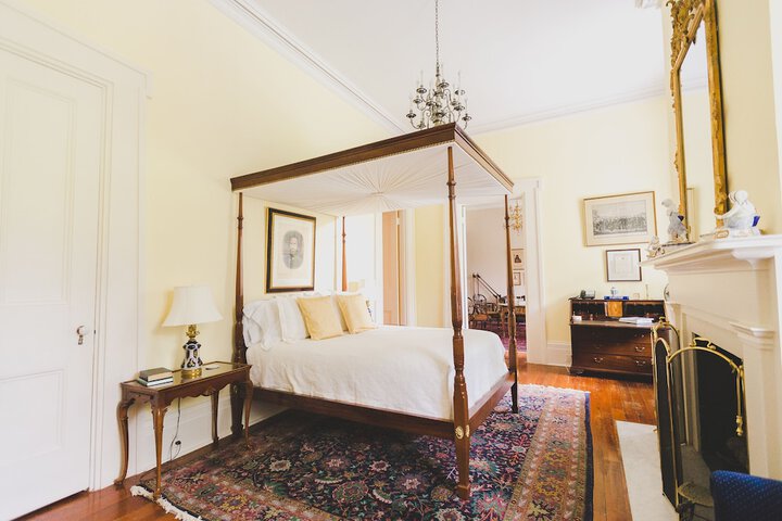 Room 28 of 47
