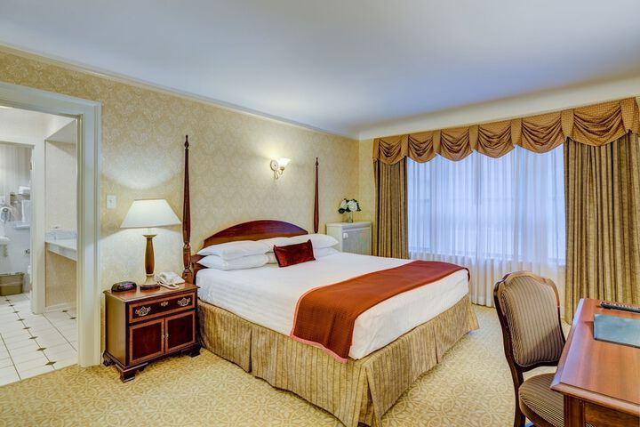 Room 15 of 34