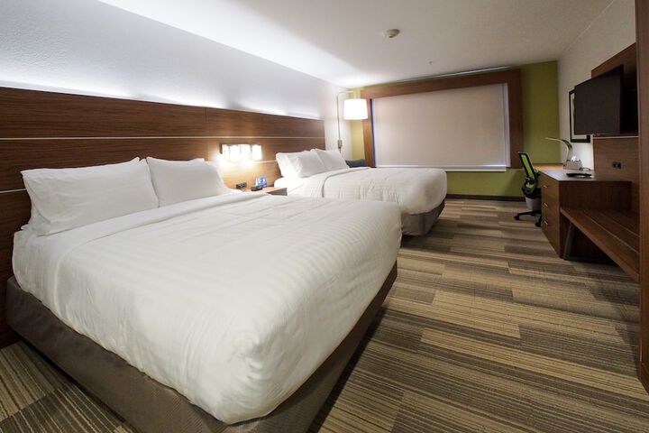 Room 70 of 103