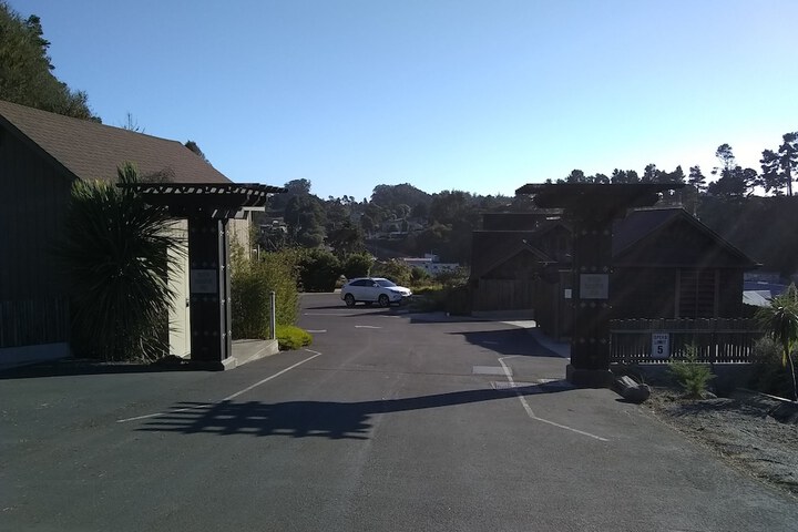 Hotel 4 of 147