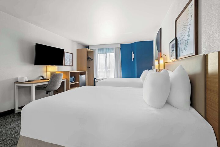 Spark by Hilton Oxford